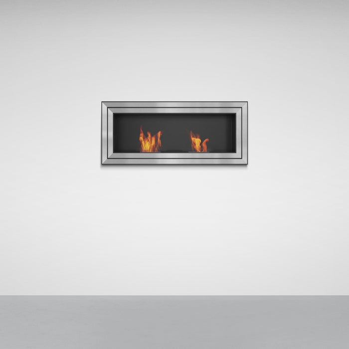 Væghængt biopejs som også kan indbygges. Smuk med sin rustfri stål front. Model 911. Set forfra